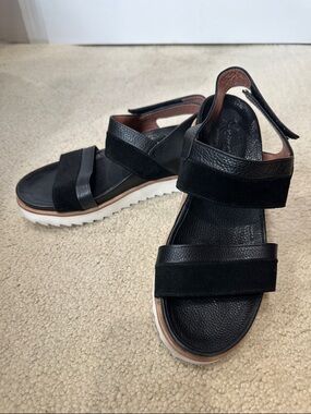 Homers Artisan Women's Black Leather & Suede Sandals